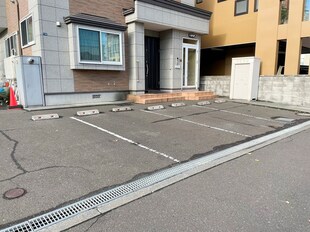 梅内マンションの物件外観写真